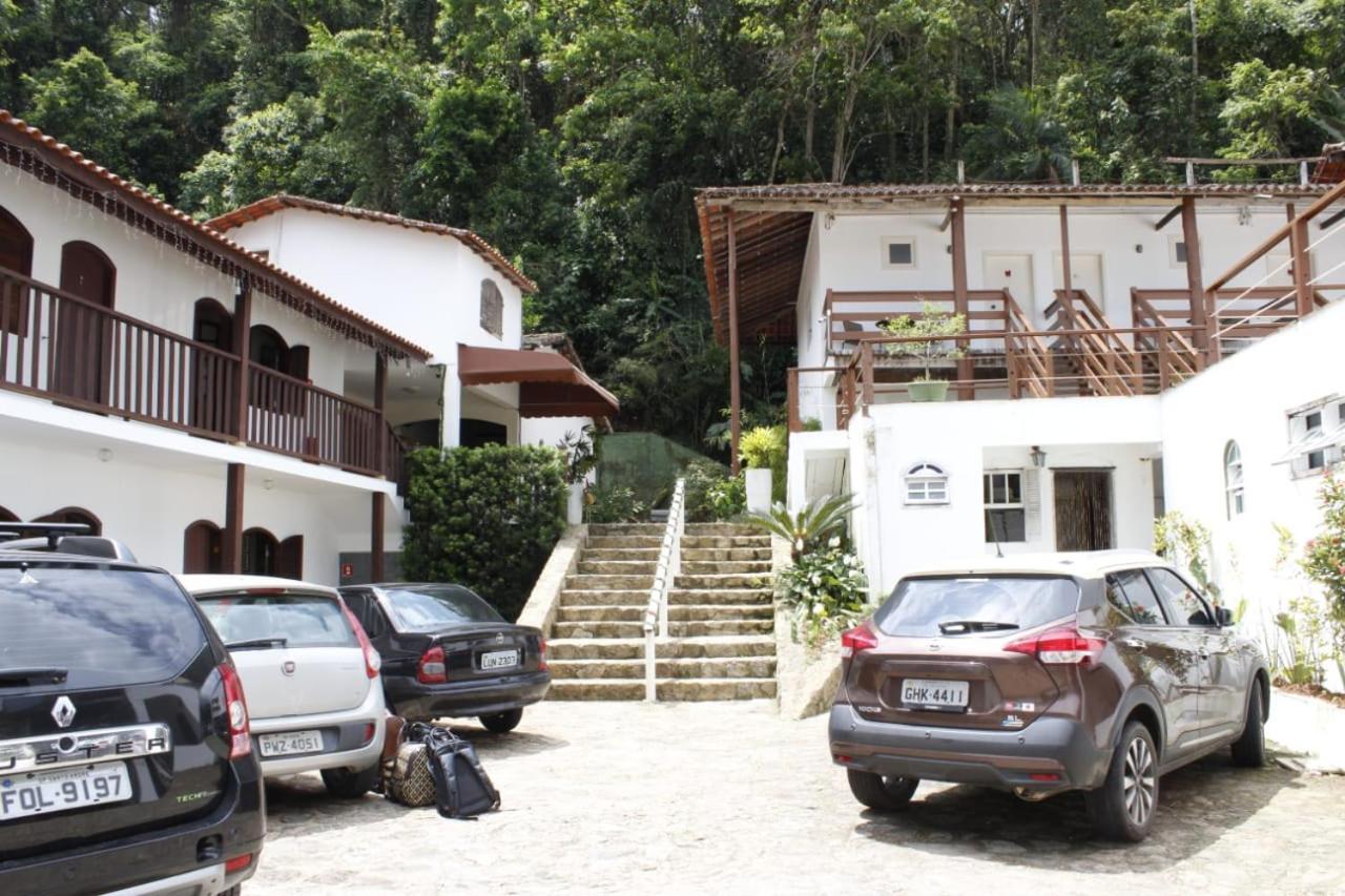 Suítes e Flats E Ponto Parati Exterior foto