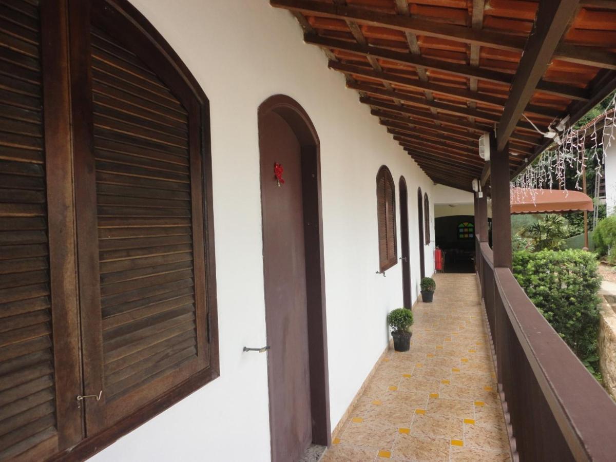 Suítes e Flats E Ponto Parati Exterior foto